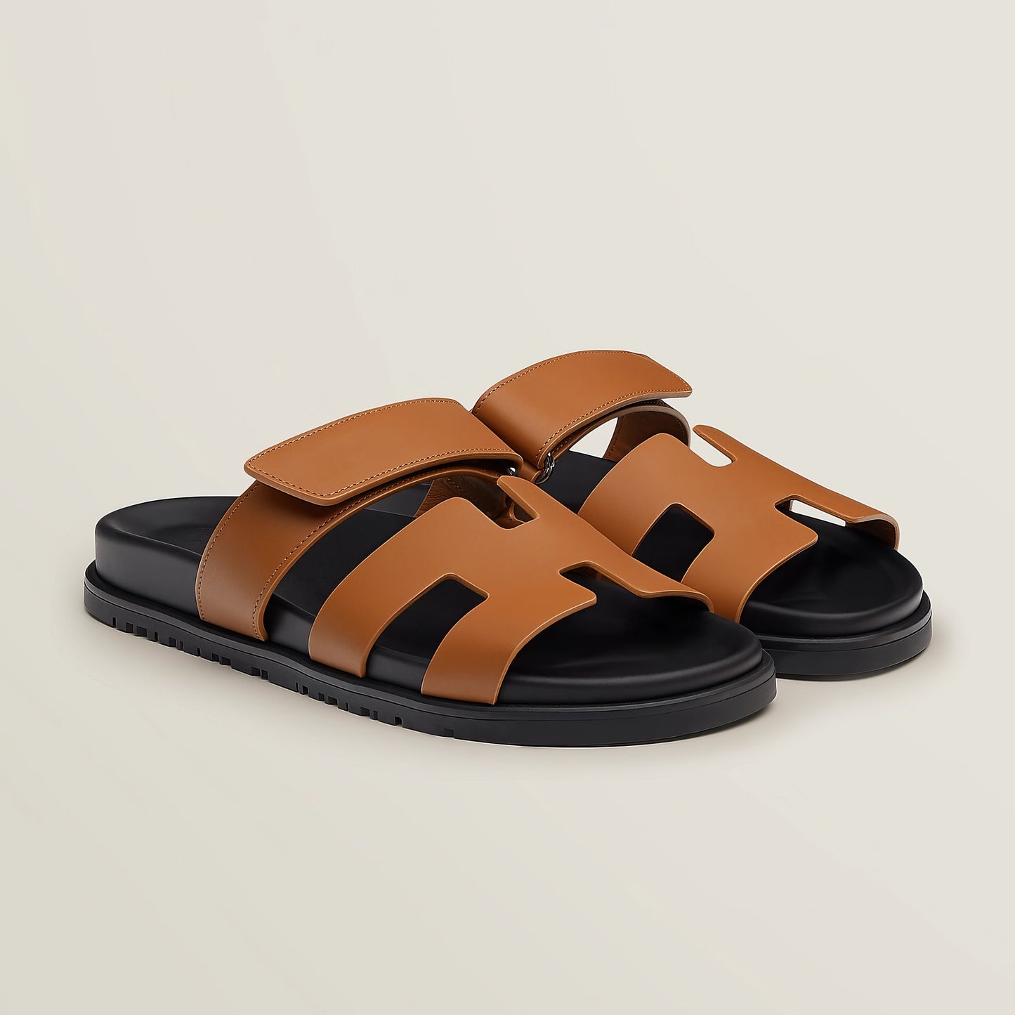 HELENE | CHARM SANDALS