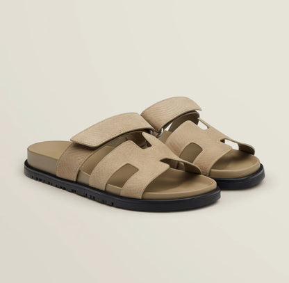 HELENE | CHARM SANDALS