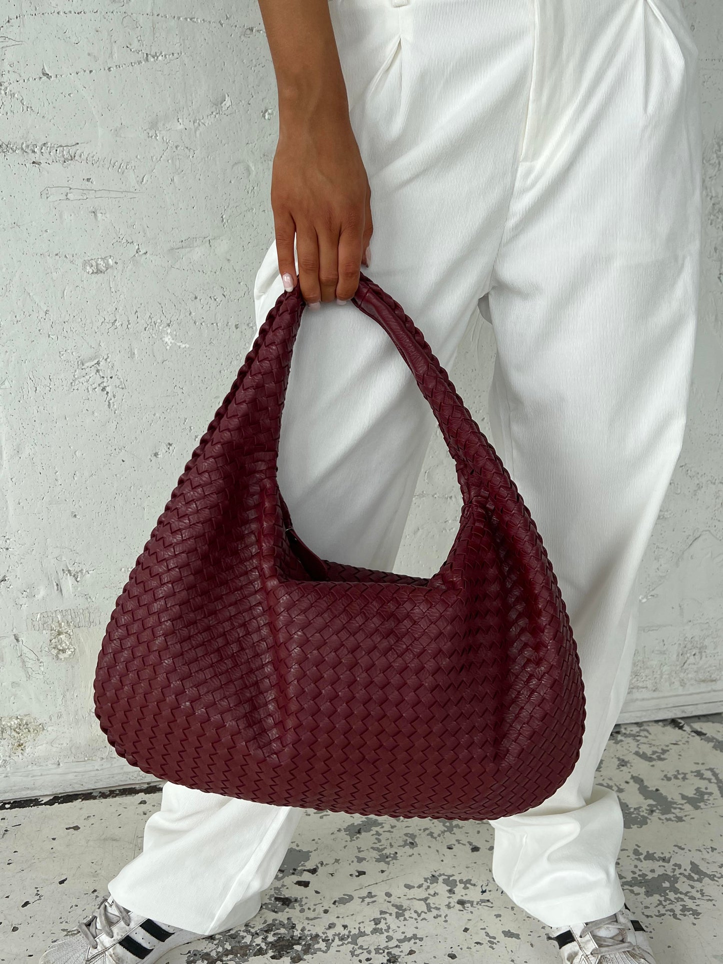 Reese - spacious casual handbag