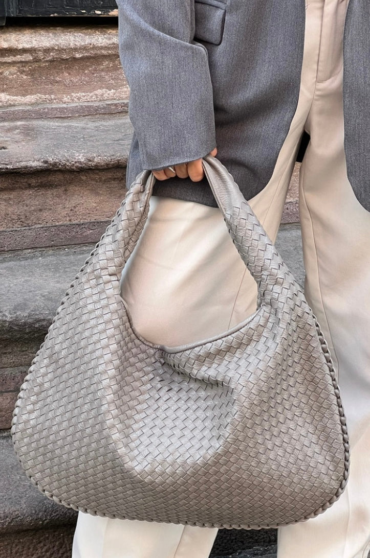 Reese - spacious casual handbag