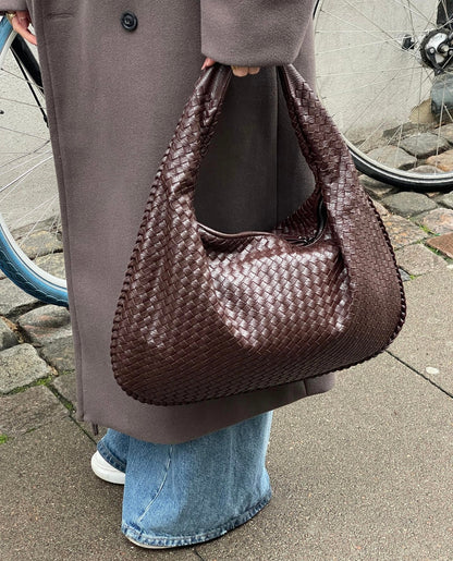 Reese - spacious casual handbag