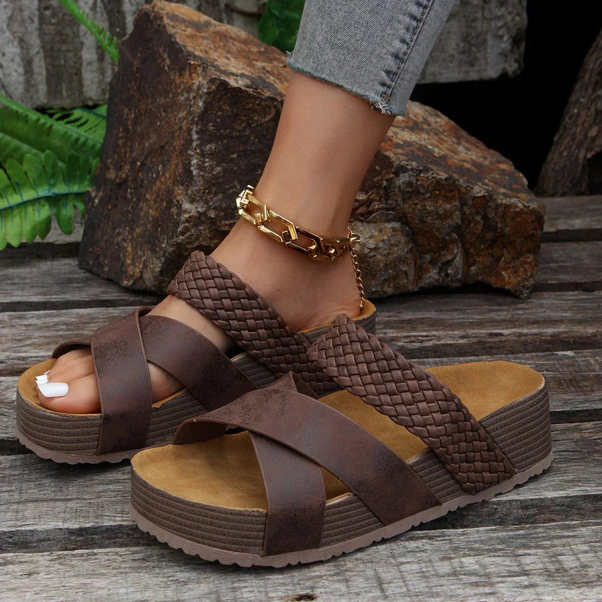 Navi - non-slip orthopedic cork sandals